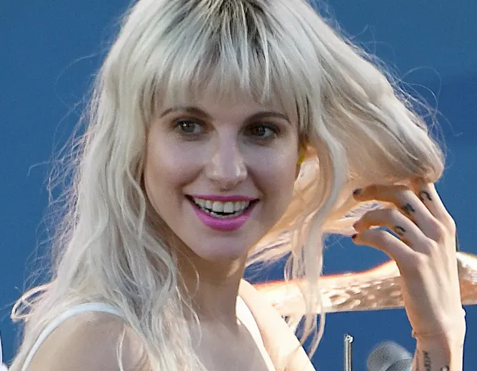 Hayley Williams Age, Height, Weight, Net Worth, Career, And More