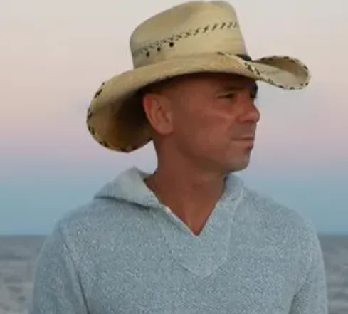 Kenny Chesney's Wife, Age, Height, Weight, Net Worth, Career, And More
