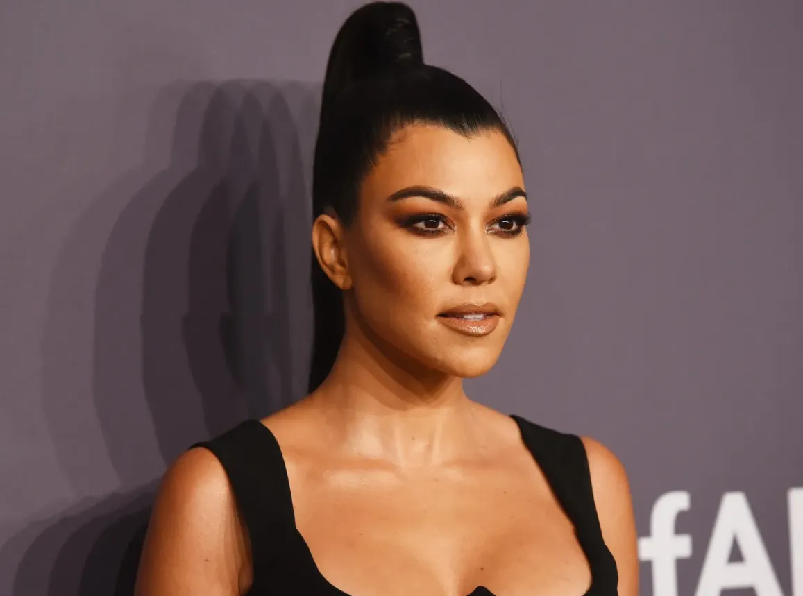 Kourtney Kardashian Height, Weight, Age, Net Worth, Career, And Full Bio