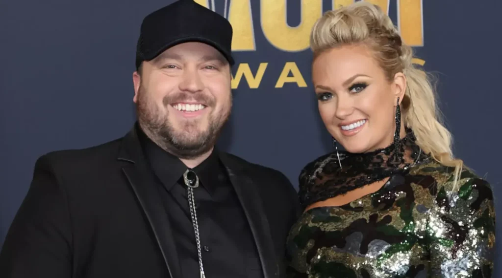Mitchell Tenpenny Wife, Height, Weight, Net Worth, Age, Career And Full Bio
