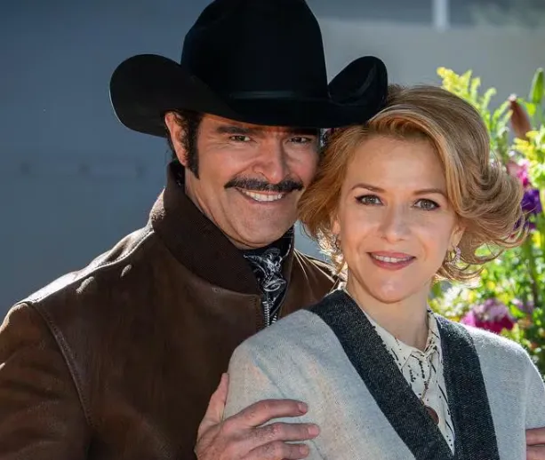 Vicente Fernández Wife, Age, Height, Weight, Net Worth, Career, And More