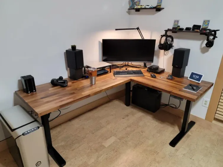 Why an L-Shaped Desk Might Be the Best Investment for Your Workspace