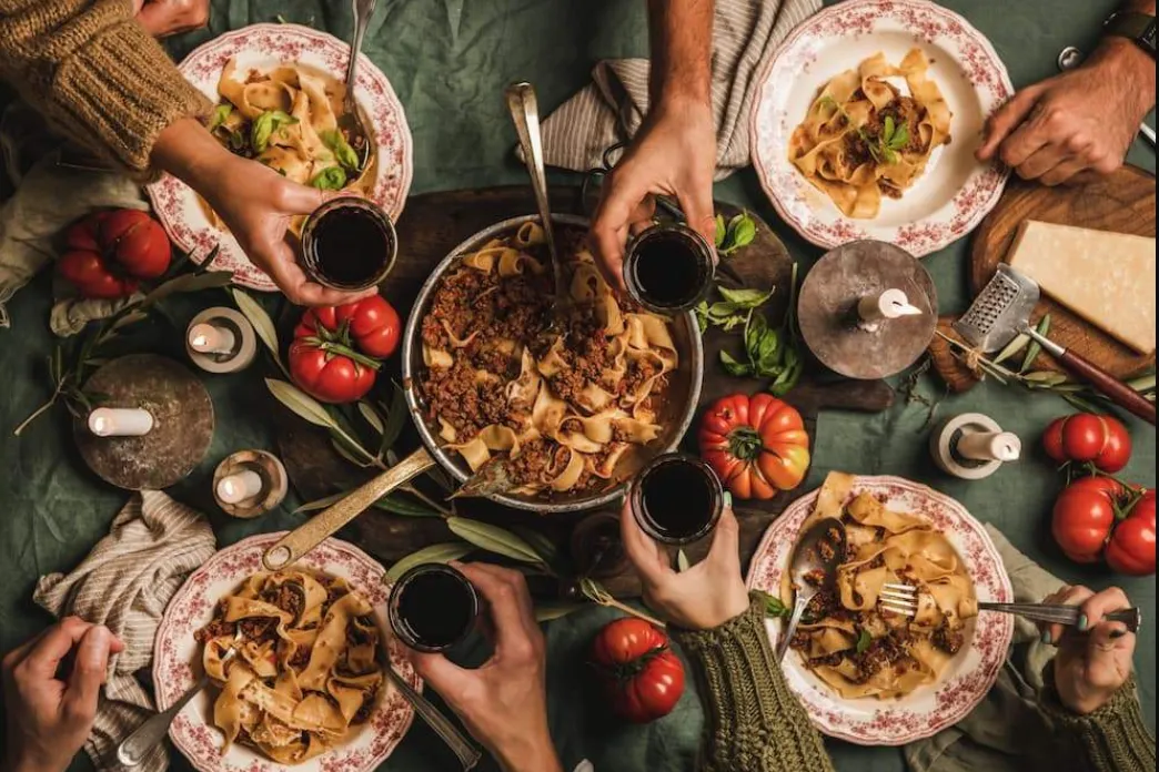 Budget-Friendly Italian Dinner Menu Families Can Order for a Group Gathering