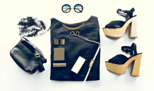 The Fashion Power of Contrast: Mixing Simple and Statement Pieces